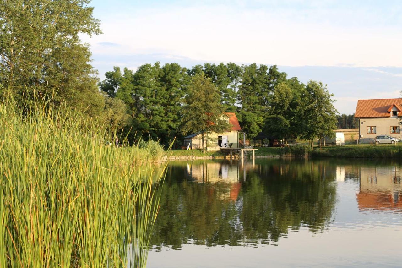 Agrowczasy Nad Stawem Villa Gartatowice Kültér fotó